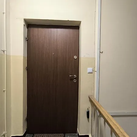Traveler's Dream Cozy&comfortable Close To The Airport Good Communication With The City Center